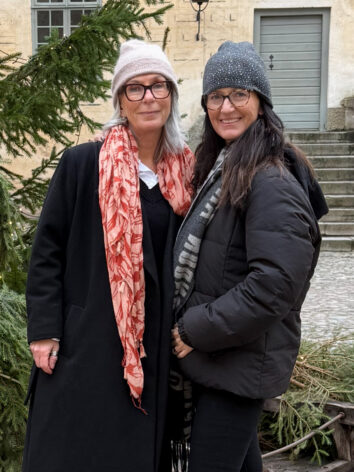 Eva og Sanna mødes for første gang