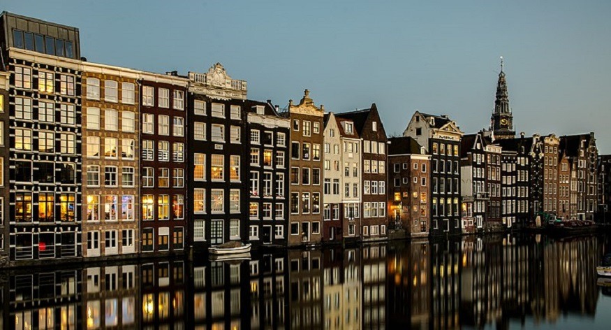 Vind billetter til MyHeritage LIVE og gratis ophold på det ikoniske Hilton Amsterdam